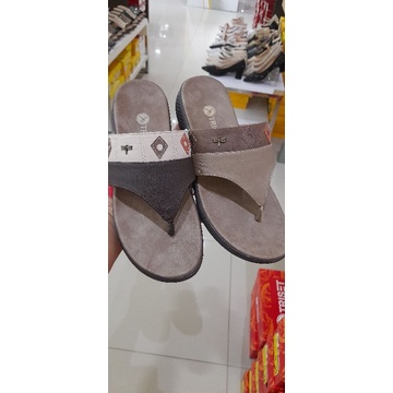 sandal jepit merk triset original