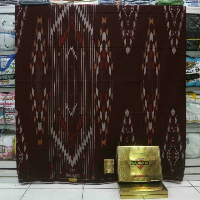 Sarung wadimor songket motif bhs