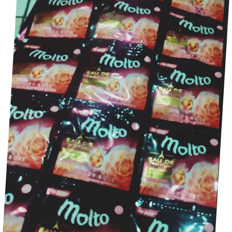 Molto luxury rose . pink . biru 1 renteng 12 sachet