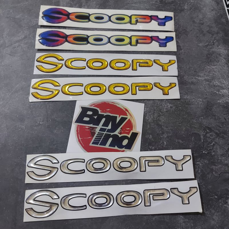 STICKER EMBLEM SCOOPY TIMBUL