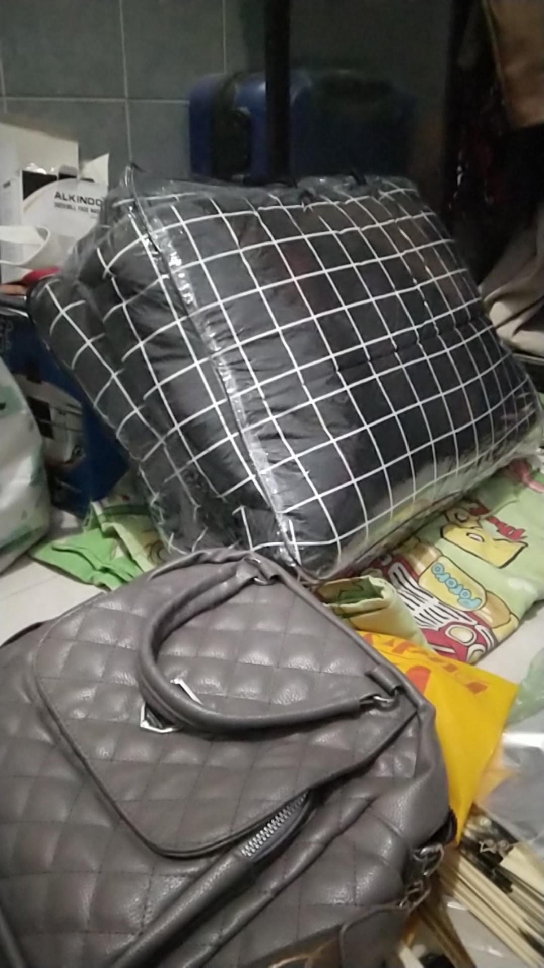 Bedcover Kotak Hitam Bolak Balik