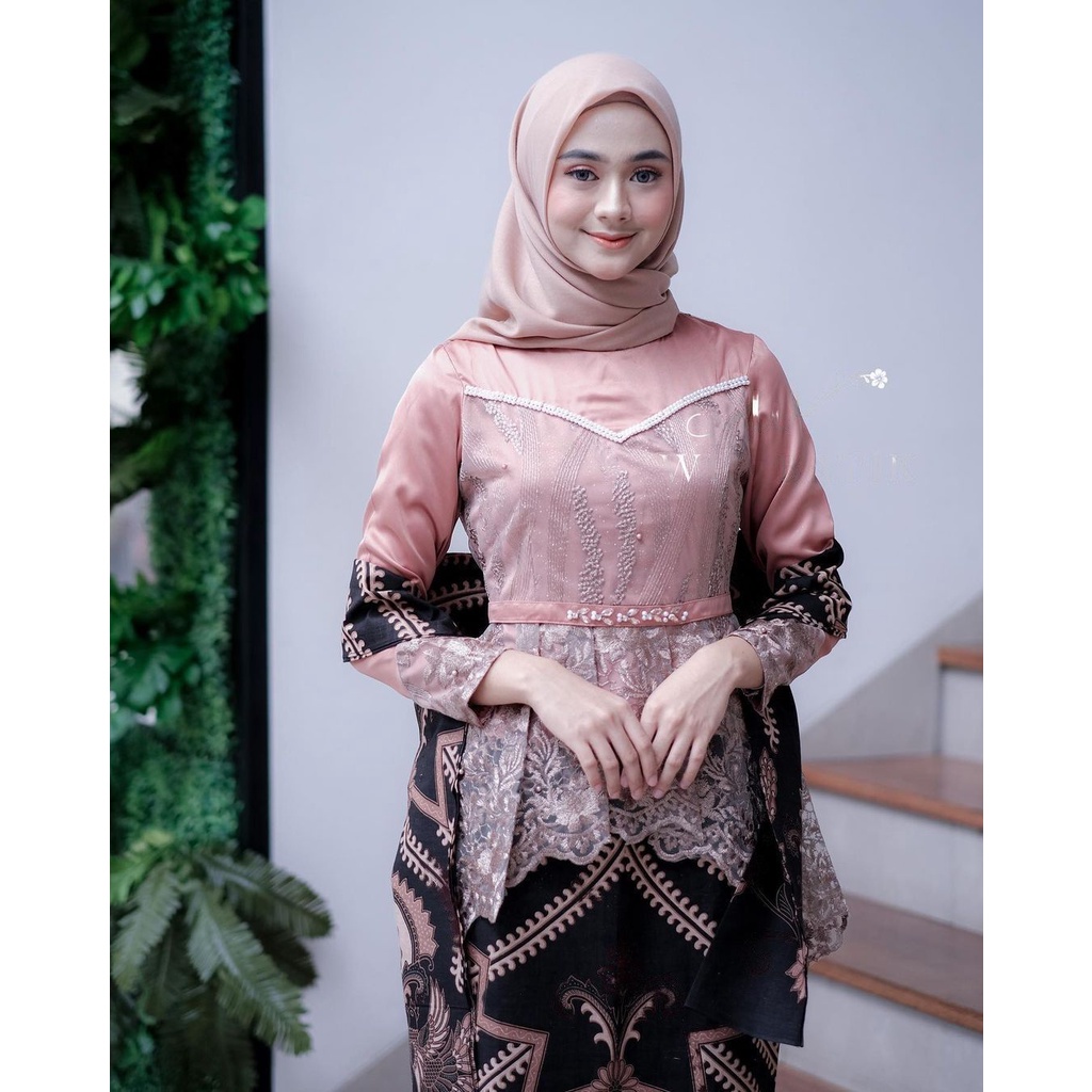 AKITA WIDBATIK ORIGINAL KEBAYA TUNANGAN / COUPLE BAJU KONDANGAN / SETELAN KEBAYA / ATASAN WANITA / BROKAT MODERN / COUPLE BRUKAT / KEBAYA CAPEL PASANGAN / WISUDA / NIKAHAN