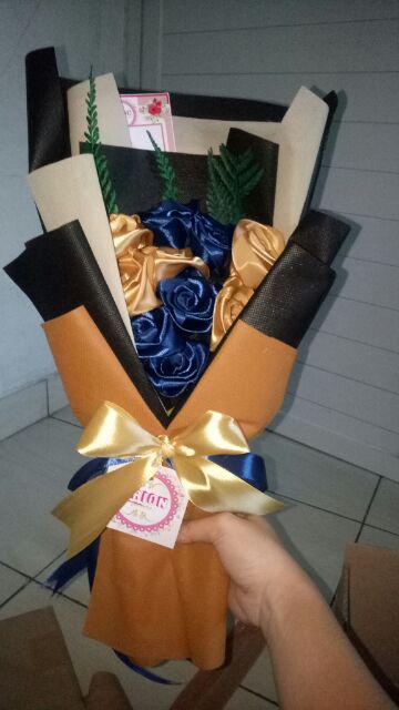 Bunga Wisuda/ Buket Wisuda/bunga Kertas/bunga Satin/bunga Wisuda Murah/ Bunga Plastik/ Buket Bunga