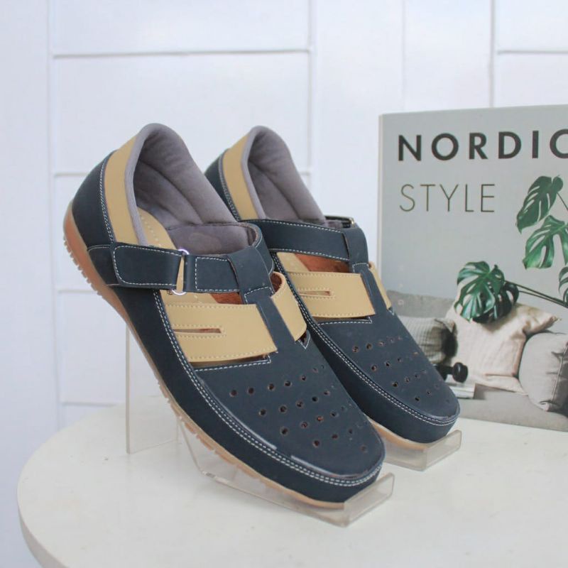 SEPATU SANDAL ONE LOVE ORIGINAL,ONE LOVE NEW,SANDAL WANITA TRENDY, SANDAL ONE LOVE ORIGINAL