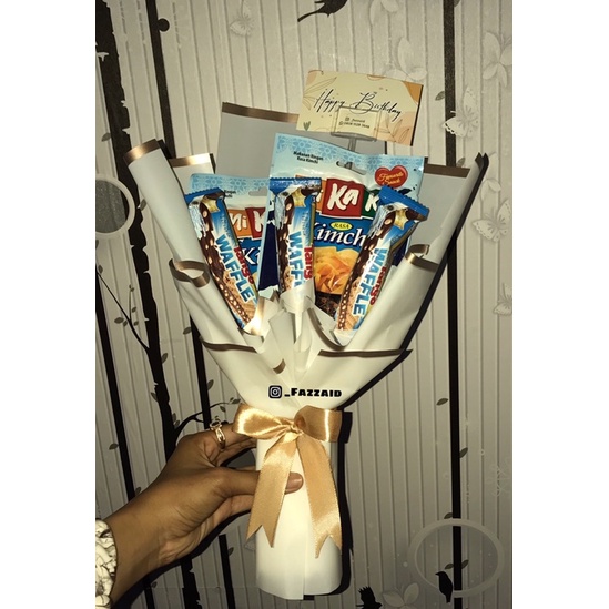 Buket jajan || buket bunga flanel || buket boneka || buket uang palsu || buket bunga plastik || buke