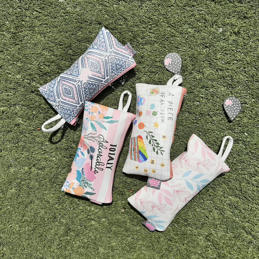 

Tempat Pensil Motif Rumah Warna Bahan Vynil Tahan Air Rumah Warna