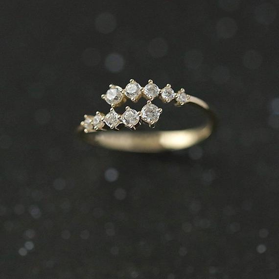 Cincin Wanita Bahan Titanium Steel Warna Gold Hias Kristalberlian Untuk Pernikahanpertunangan