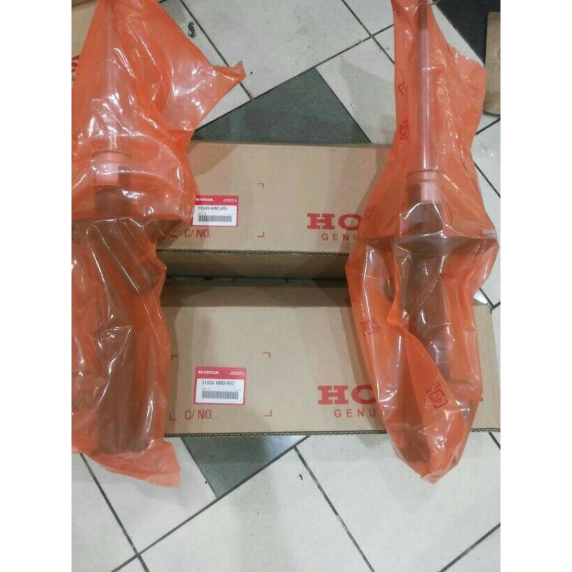Shock Breaker Depan Mobilio