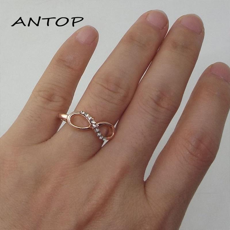 Cincin Desain Angka 8 Bahan Metal Hias Kristal / Berlian / Zircon Gaya Mewah / Simple Untuk Wanita