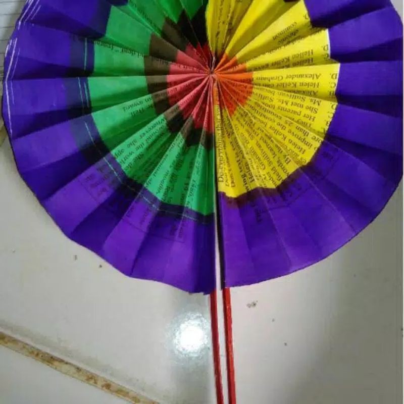 20pcs mainan kipas warna murah