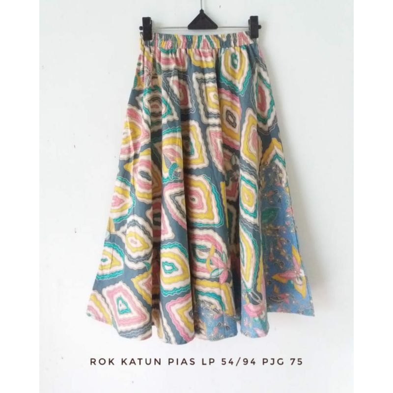 Rok Batik Pias