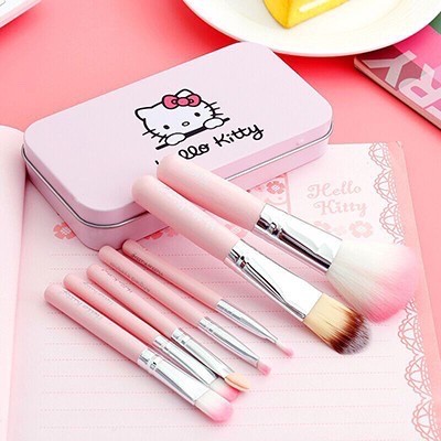 Kuas Make Up KOTAK KALENG KUAS SET MAKE UP / BRUSH KIT SET HELLO KITTY - DORAEMON KALENG ISI 7 PC