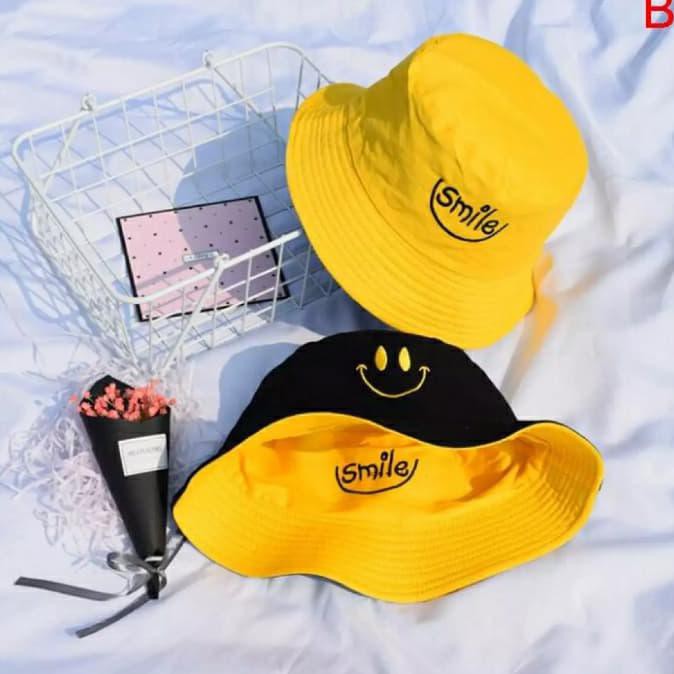 Bucket Hat Kpop Korean - Topi Bucket Smile Bolak Balik - Bucket Unisex - Hitam-Putih