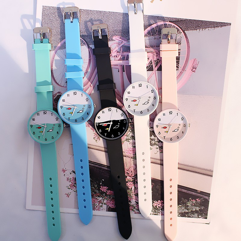 Jam Tangan Quartz Analog Korea Strap Silikon Warna Permen untuk Wanita Motif Kartun-1