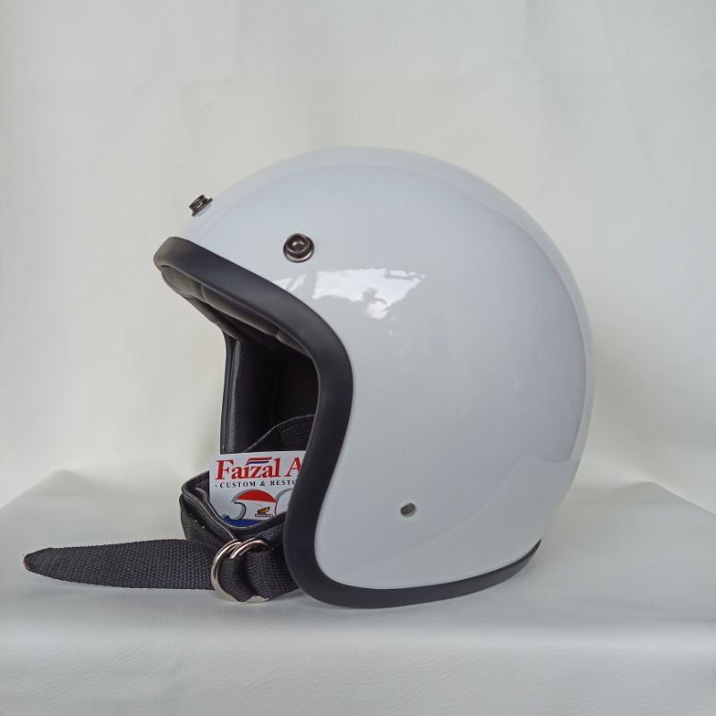 Helm Slim Head Putih Busa Kulit Hitam