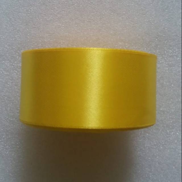 

Pita Satin 4 cm Kuning per rol