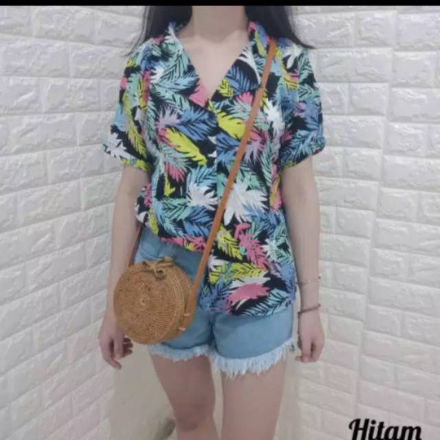 kemeja wanita / kemeja motif/ kemeja motif daun /kemeja pastel