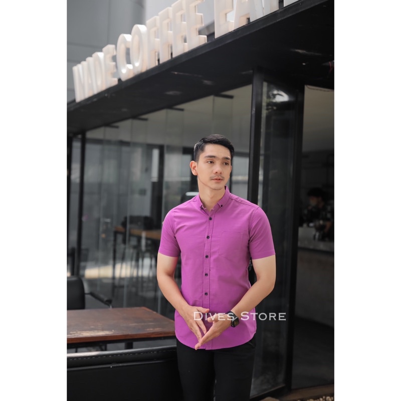 Kemeja pria polos slimfit kasual basic HeM lengan pendek ungu