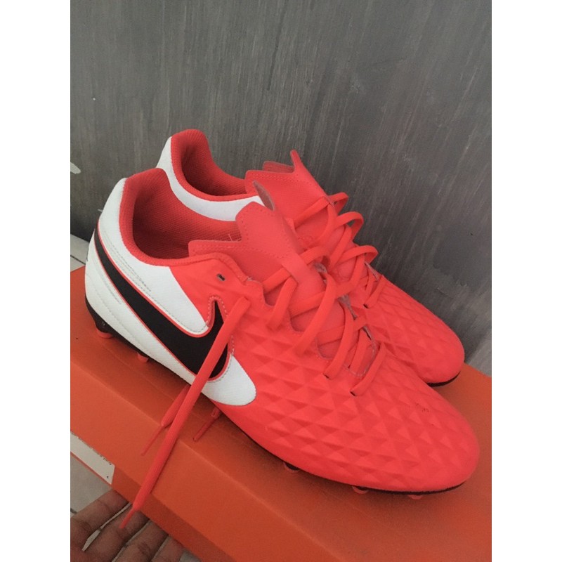 Sepatu Bola NIKE TIEMPO LEGEND 8