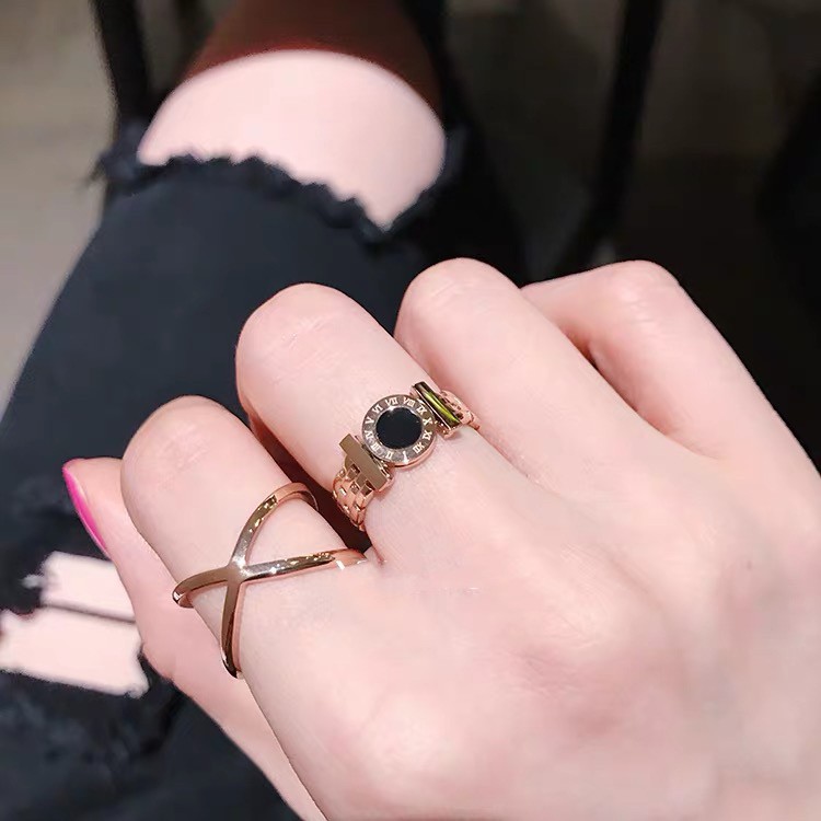 Cincin Angka Romawi Fashion Trendi Kualitas Tinggi Sederhana All-Match Cincin Baja Titanium