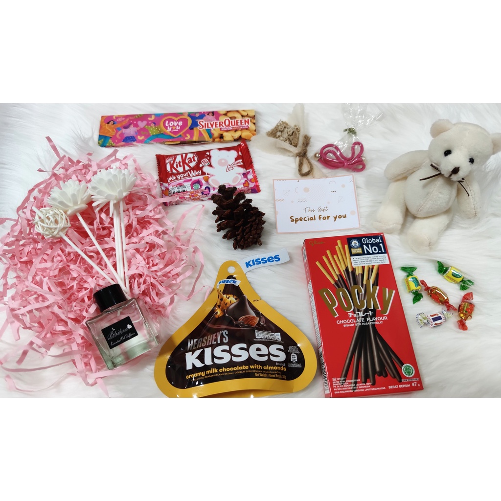 PAKET KADO CHOCOLATE BUNGA TEDDY BEAR LOLLIPOP POCKY DELFI 2022