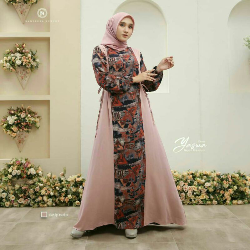 YASWA DRESS