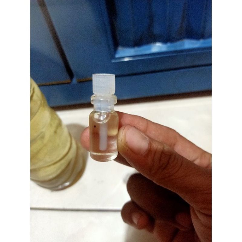 

MINYAK KELAPA HIJAU Tunggal MURNI 3ML