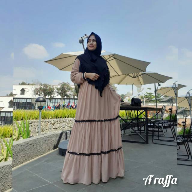 Gamis syari ceruty babydoll polos renda susun  krem arraffa