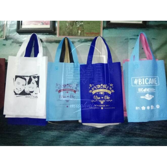 

DISKON BESAR!Tas Souvenir Pernikahan Murah TERMURAH