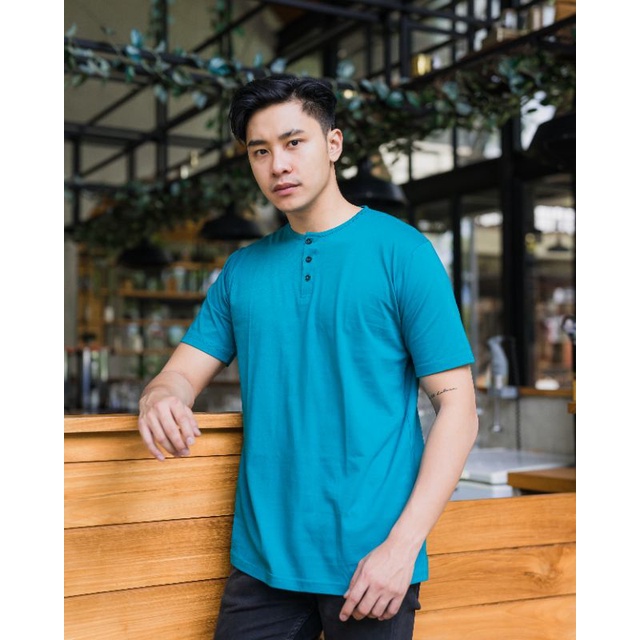 MANLY Kaos Kancing Hijau Tosca