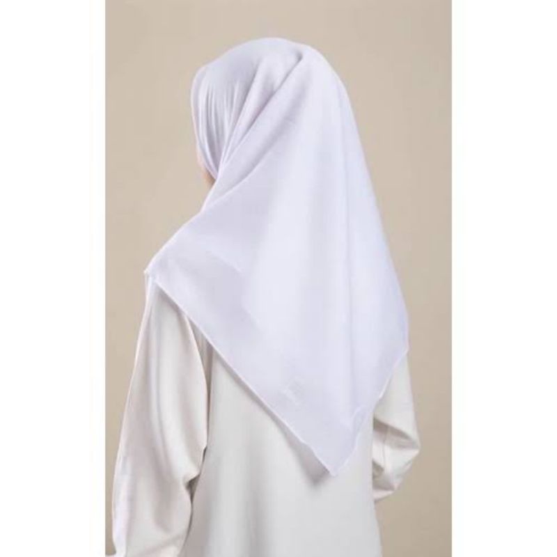 Hijab Segi Empat Polino Hitam Putih Coklat Pramuka