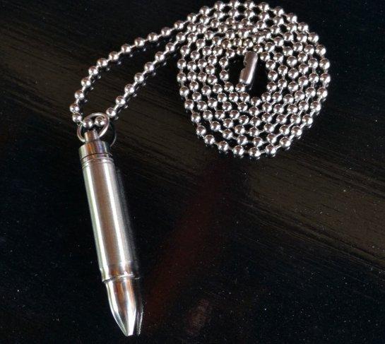 Kalung pria(Kalung Rantai Biji Lada Bandul Peluru