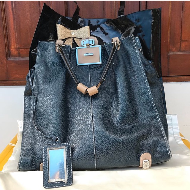 Donini tas Fontana biru Dongker