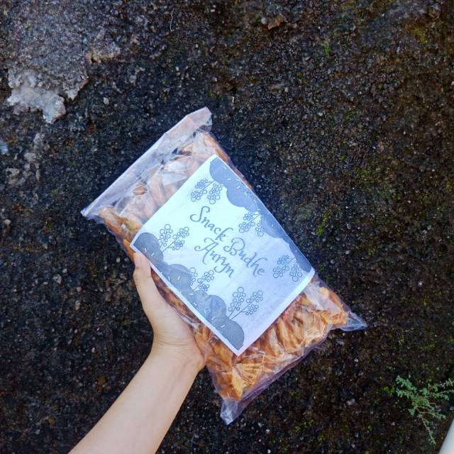 

LumPir khas Budhe Auryn Jualan warung