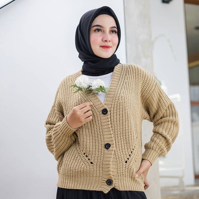 Cardigan Rajut Wanita Tebal