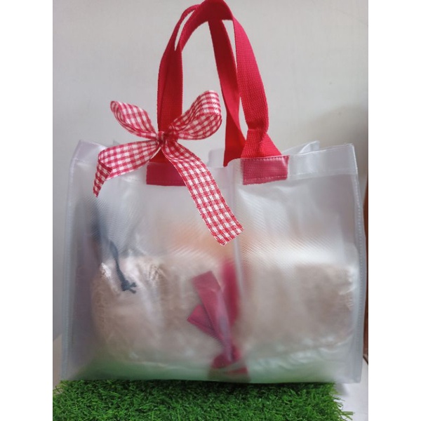 PAKET MUKENA PUTIH HAMPERS BAG MUKENA SUTRA VELVET ALQURAN SAJADAH KADO