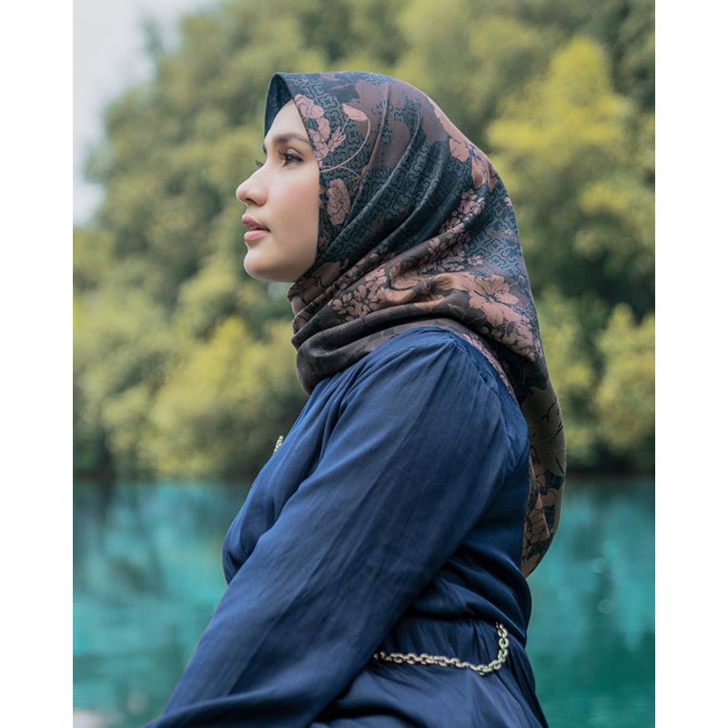 Namiah Dayana Scarf Heaven Lights