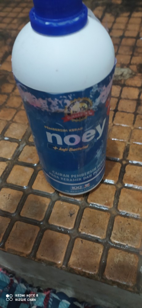 Noey Pembersih Kerak Keramik Porselen Lantai Kloset Toilet Kamar Mandi - 1000ml