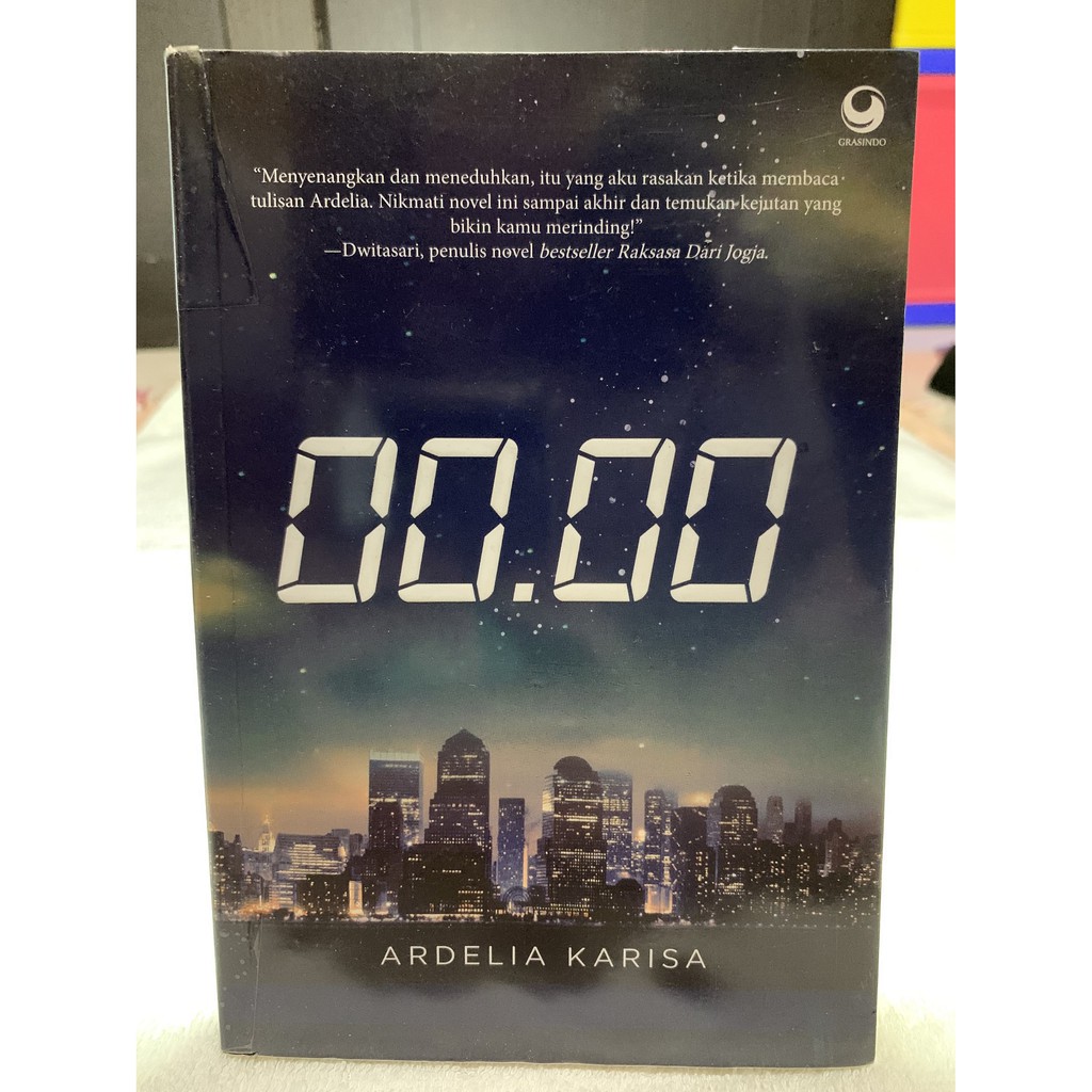 Buku Novel 00:00 - Ardelia Karisa