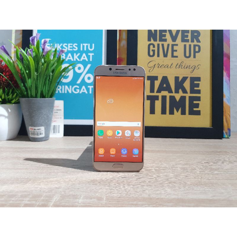 SAMSUNG J7 PRO GOLD RAM 3/32GB TERMURAH