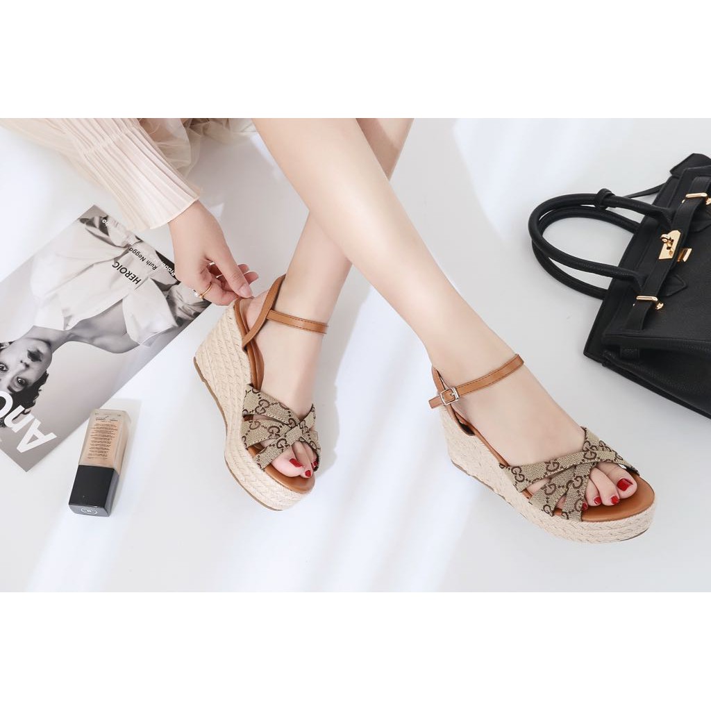 Sepatu Gucci Canvas Espadrilles Wedges VL71