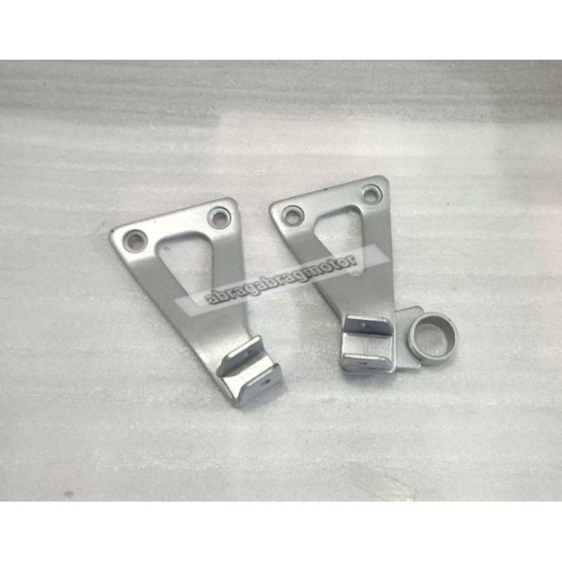 Dudukan step footstep belakang satria 2tak kw bukan ori