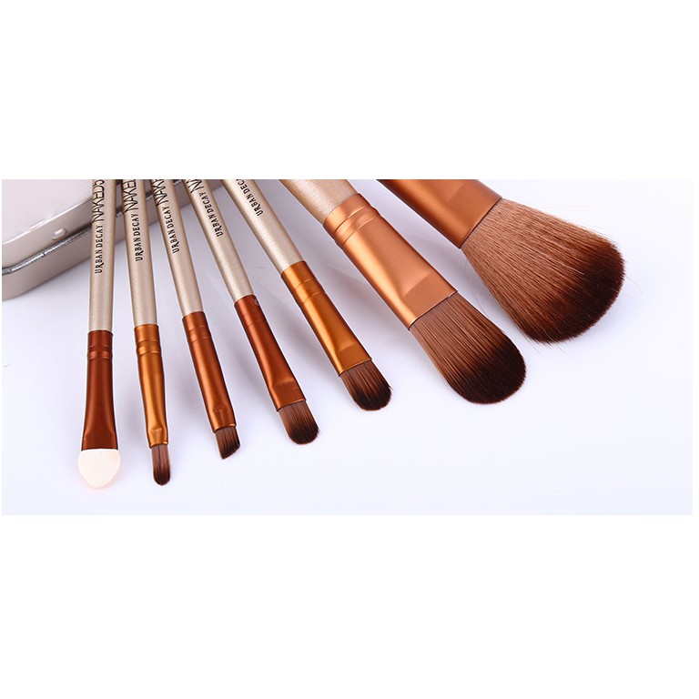 Alat kecantikan / serbaguna / BRUSH KUAS MAKE UP NAKED (1 SET ISI 7 KUAS)