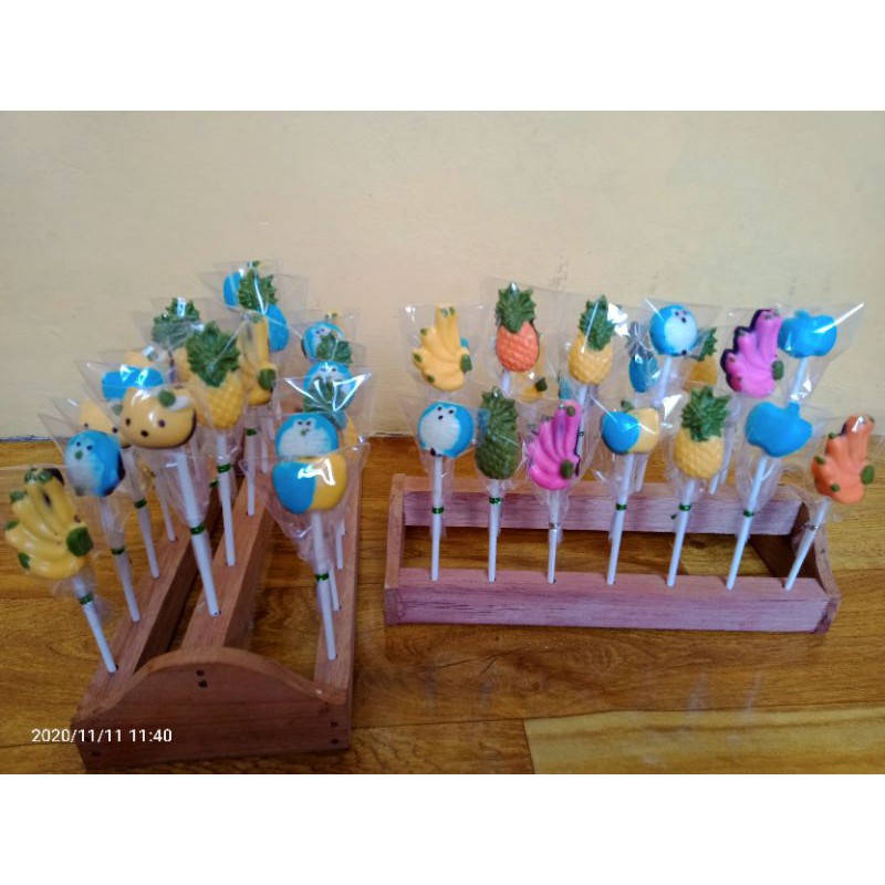 

coklat lucu karakter stik