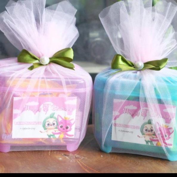 

Get Promo Souvenir ulang tahun box souvenir bingkisan snack box + ucapan ulang tahun