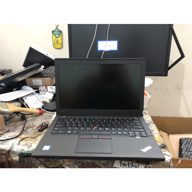 Laptop Lenovo Thinkpad X260 Core i7 6th Gen RAM 8GB SSD 256 Mulus Slim Win 10 Ultrabook Lenovo X260