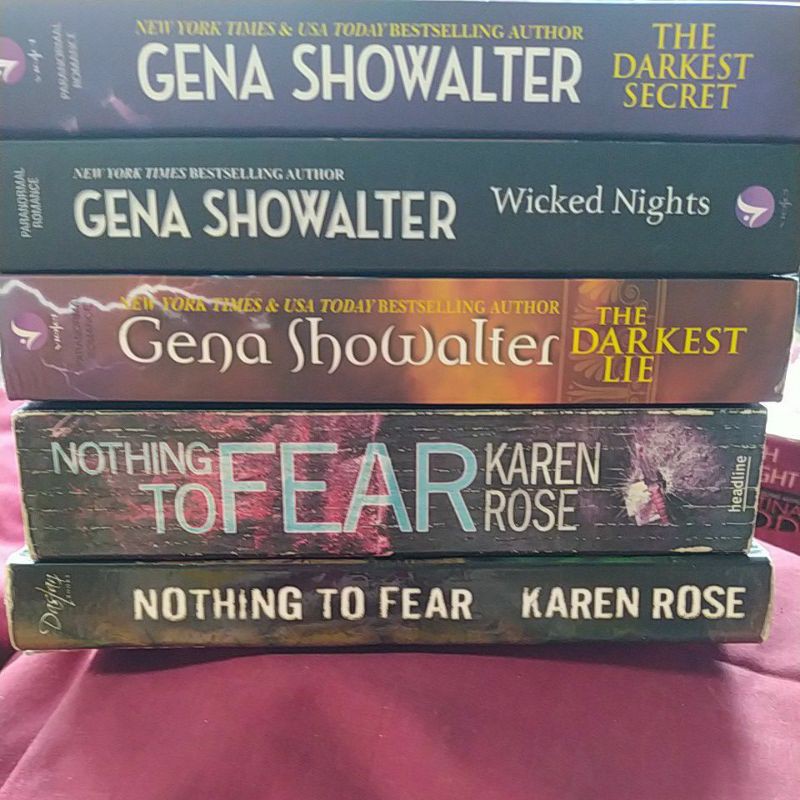 Gena Showalter / Karen Rose / Novel Paranormal Romance/Romantic Suspense/Violet Dastan