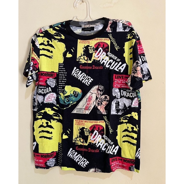 KAOS DRACULA BERSHKA MAN