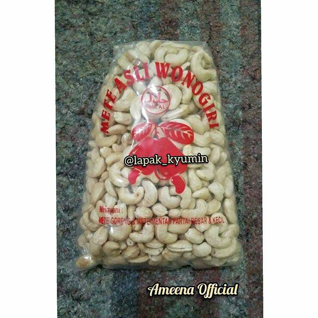 

Kacang Mete Mentah Asli Wonogiri