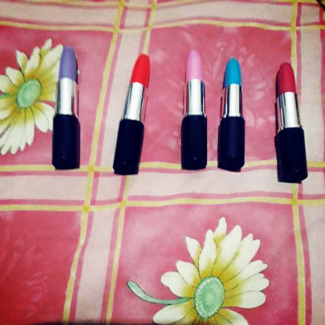

Satuan pulpen lipstik cantik